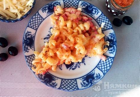 Рецепт макарон с сыром и колбасой