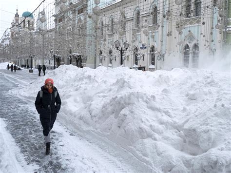 Снег в Москве