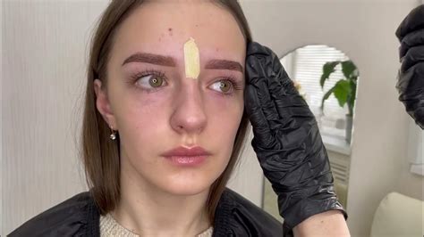 Техника нанесения воска на руки