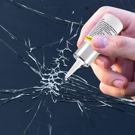Устранение царапин на лобовом стекле автомобиля: подробная инструкция