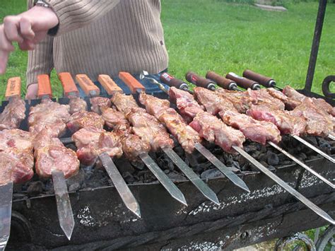 Шаги приготовления армянского шашлыка на мангале