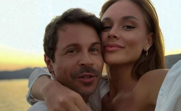 Жена Павла Деревянко отреагировала на слухи о своей беременности