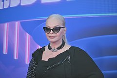Долина высказалась против пластических операций