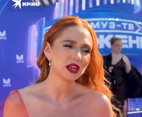 Лена Катина назвала хейтеров «недовольными жизнью людьми»