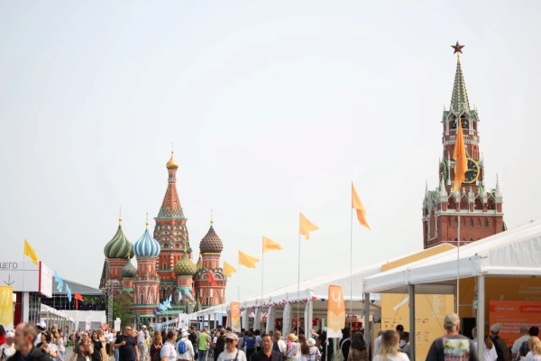 Любить литературу. В Москве пройдёт XII книжный фестиваль «Красная площадь»